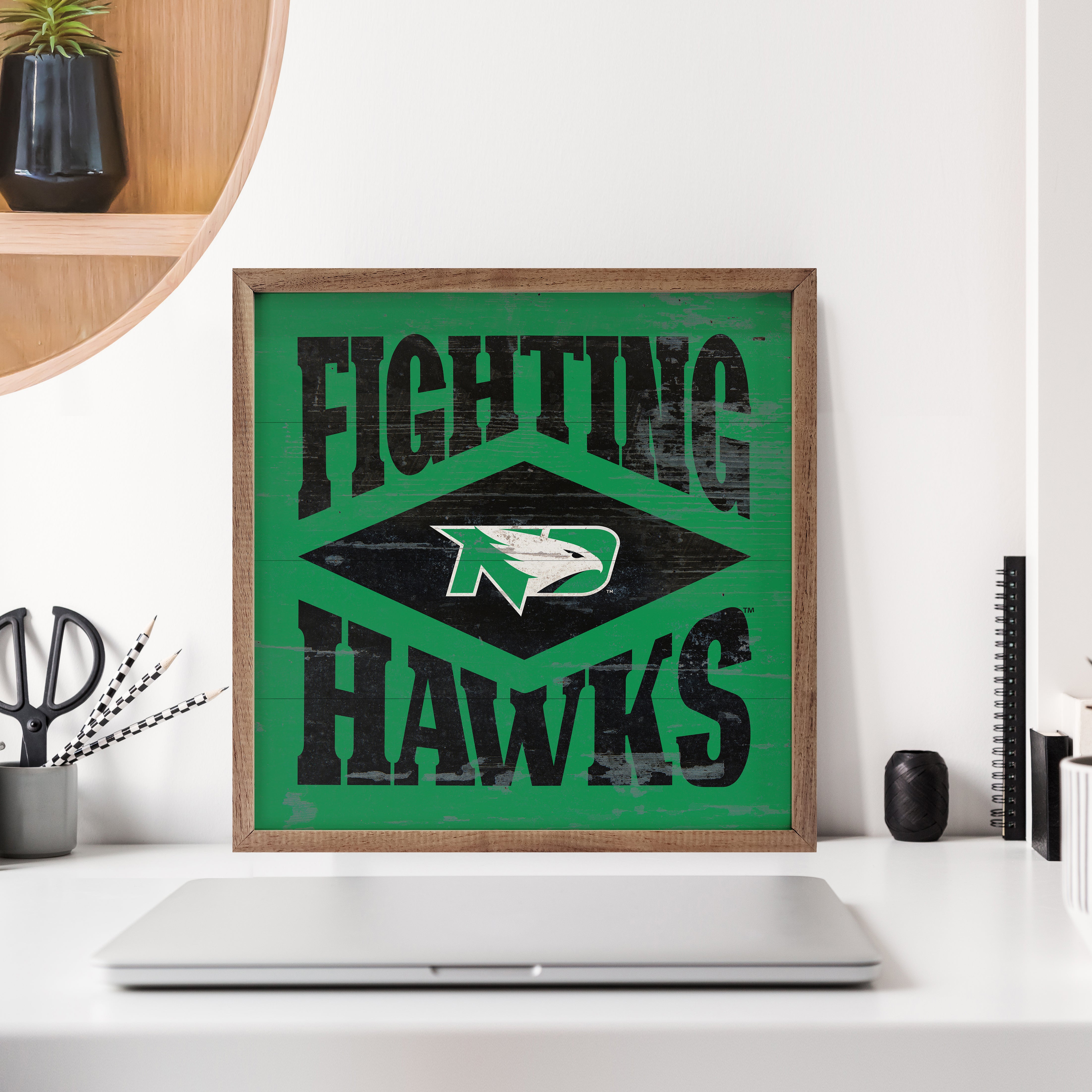 Diamond Logo North Dakota 16x16 / Green