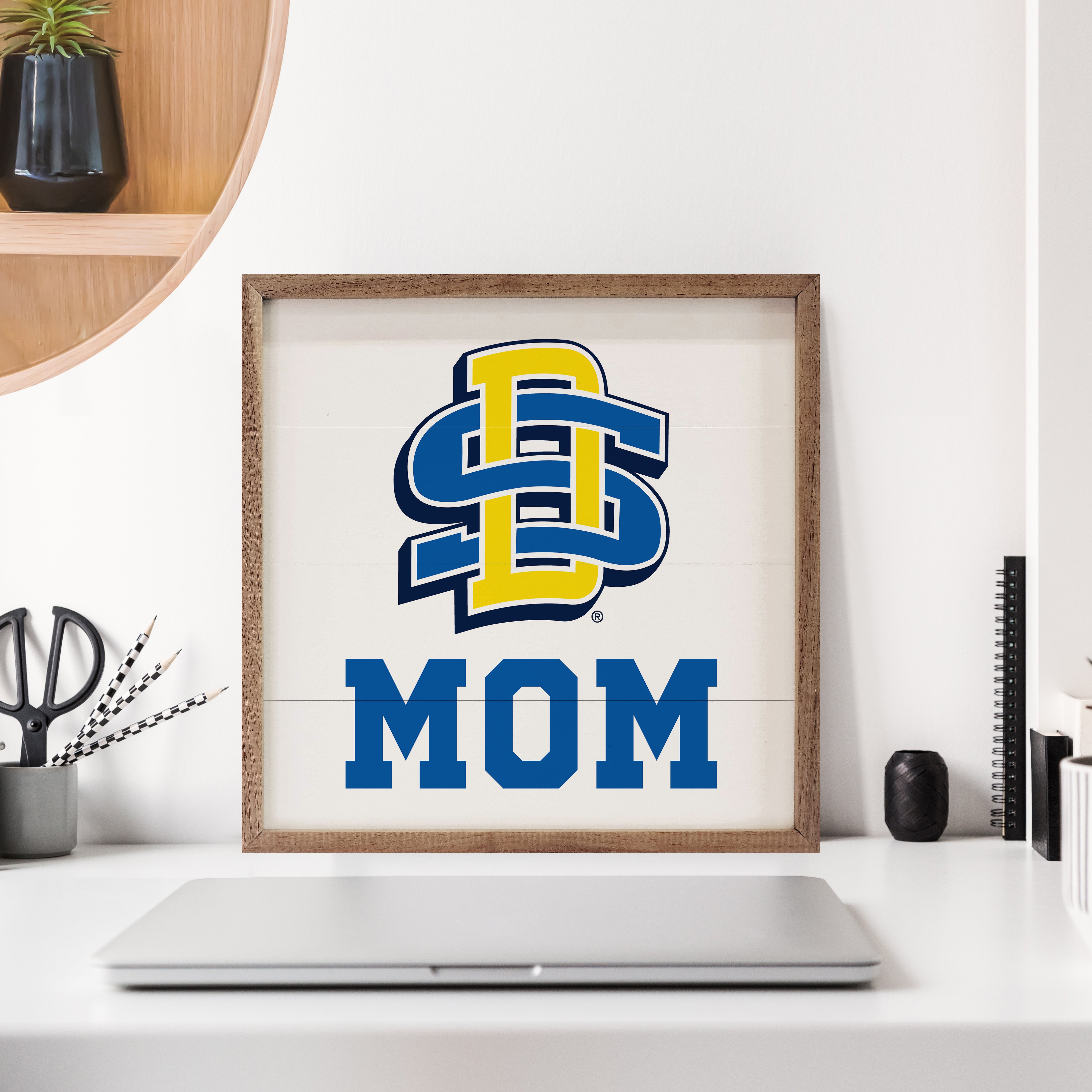 Mom South Dakota State 16x16 / White