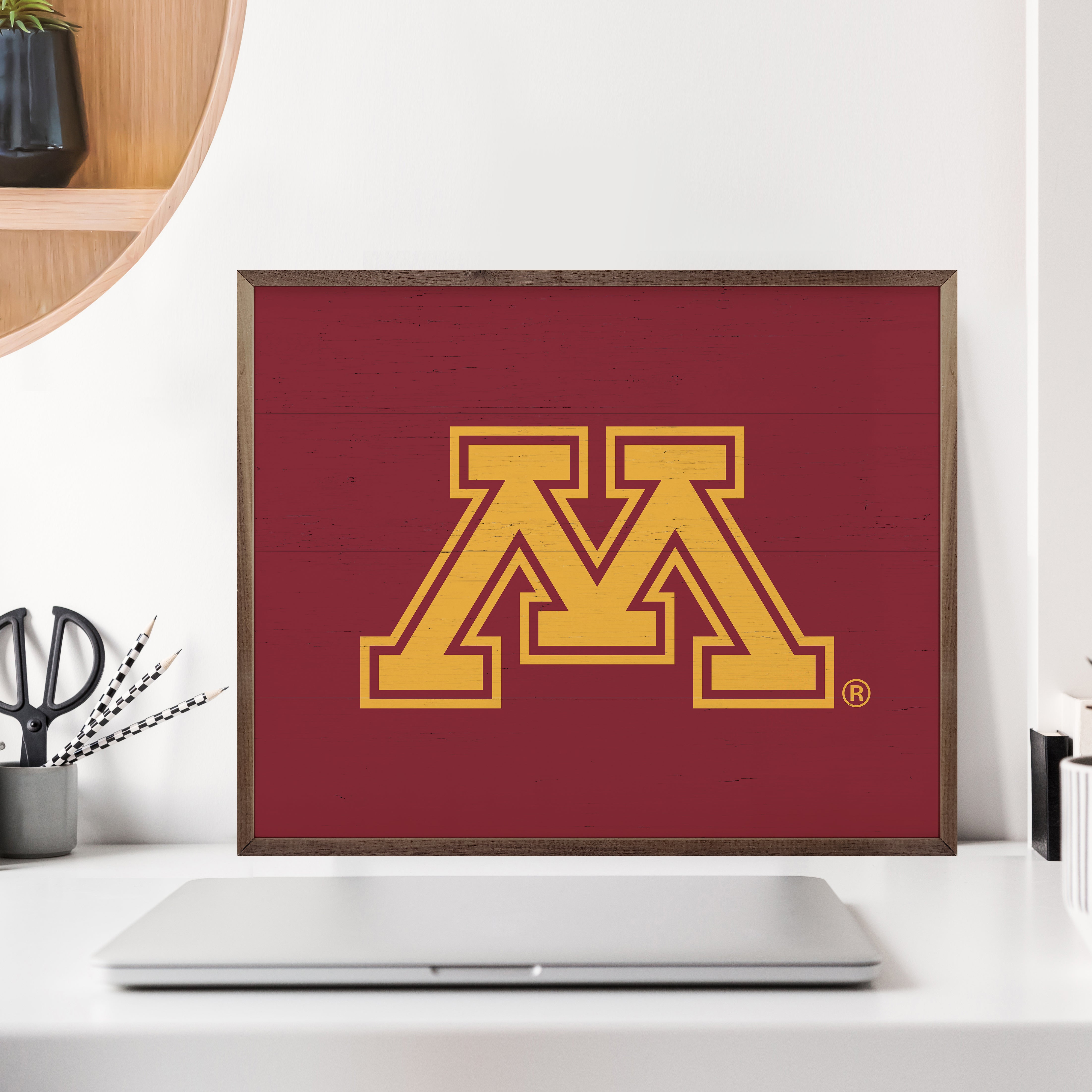 Bold Logo Minnesota 20x16 / Maroon