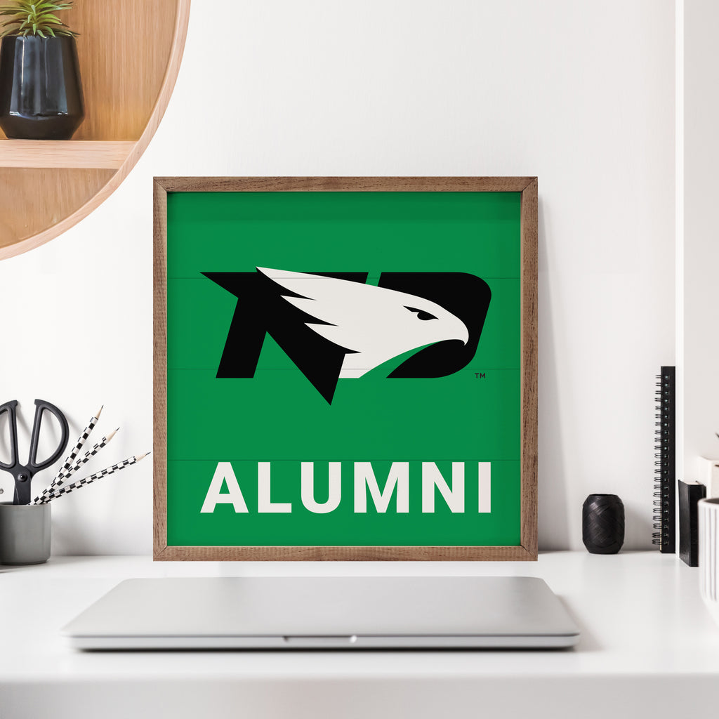 Alumni North Dakota 16x16 / Green