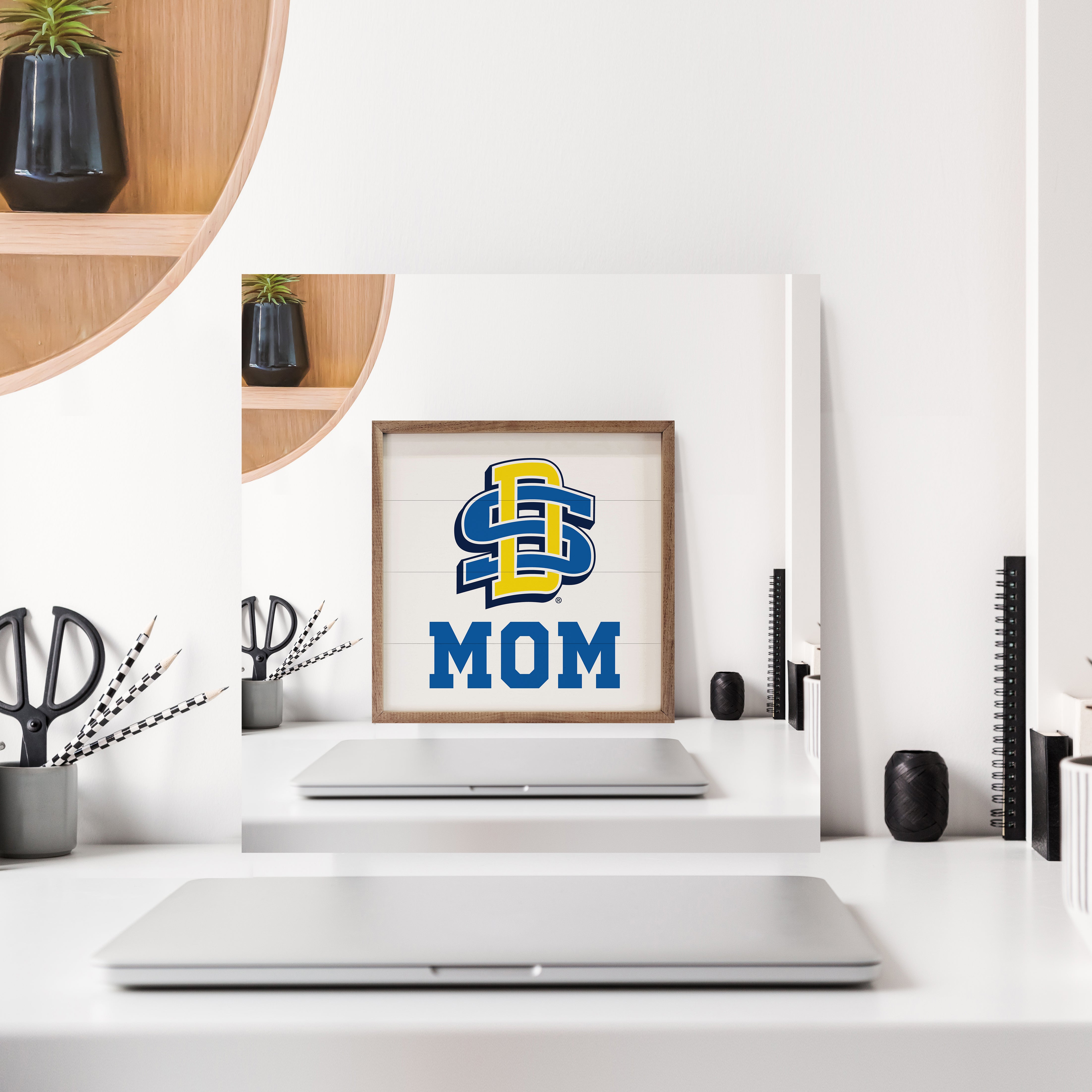 Mom South Dakota State 16x16 / White
