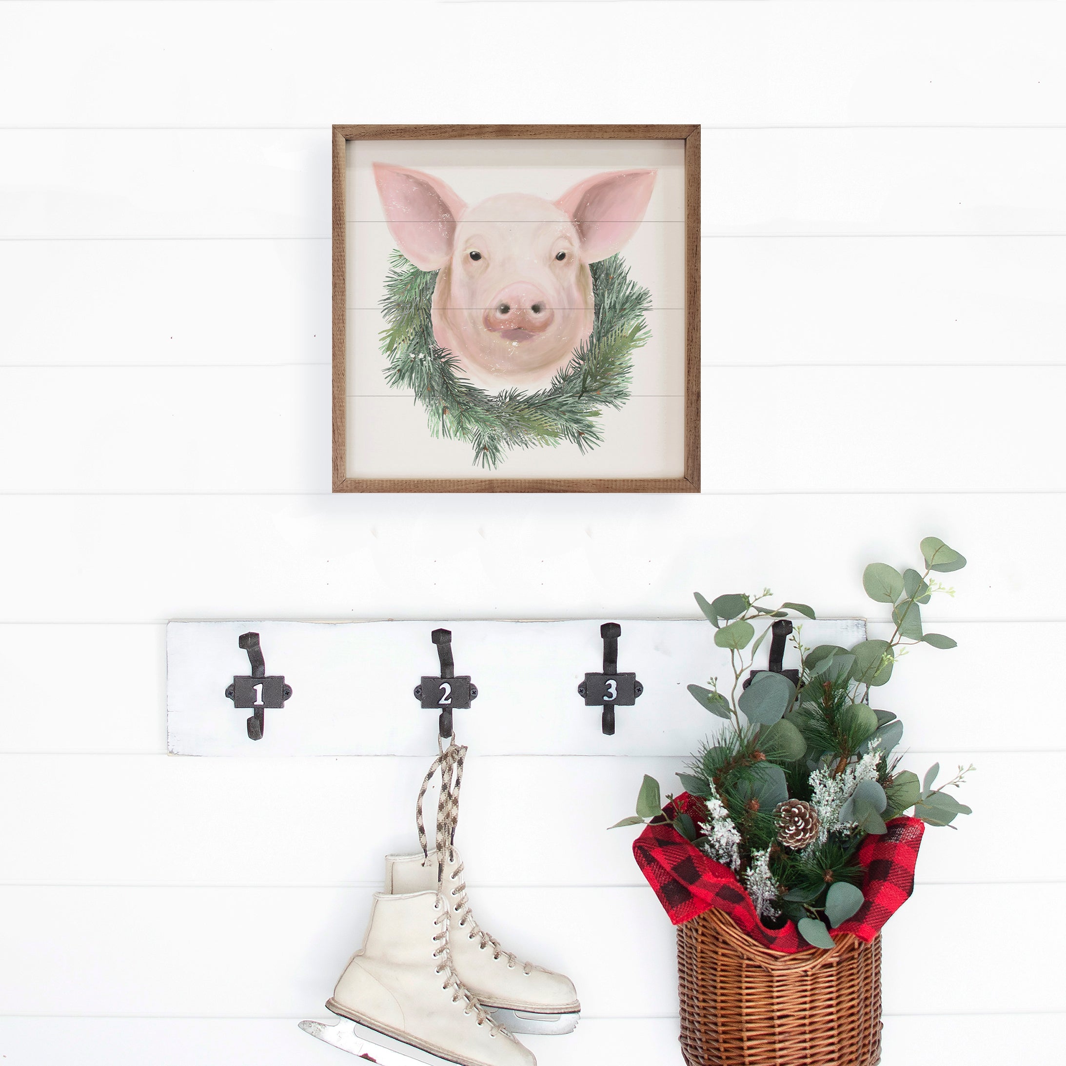 Pig Wreath White 16x16 / White