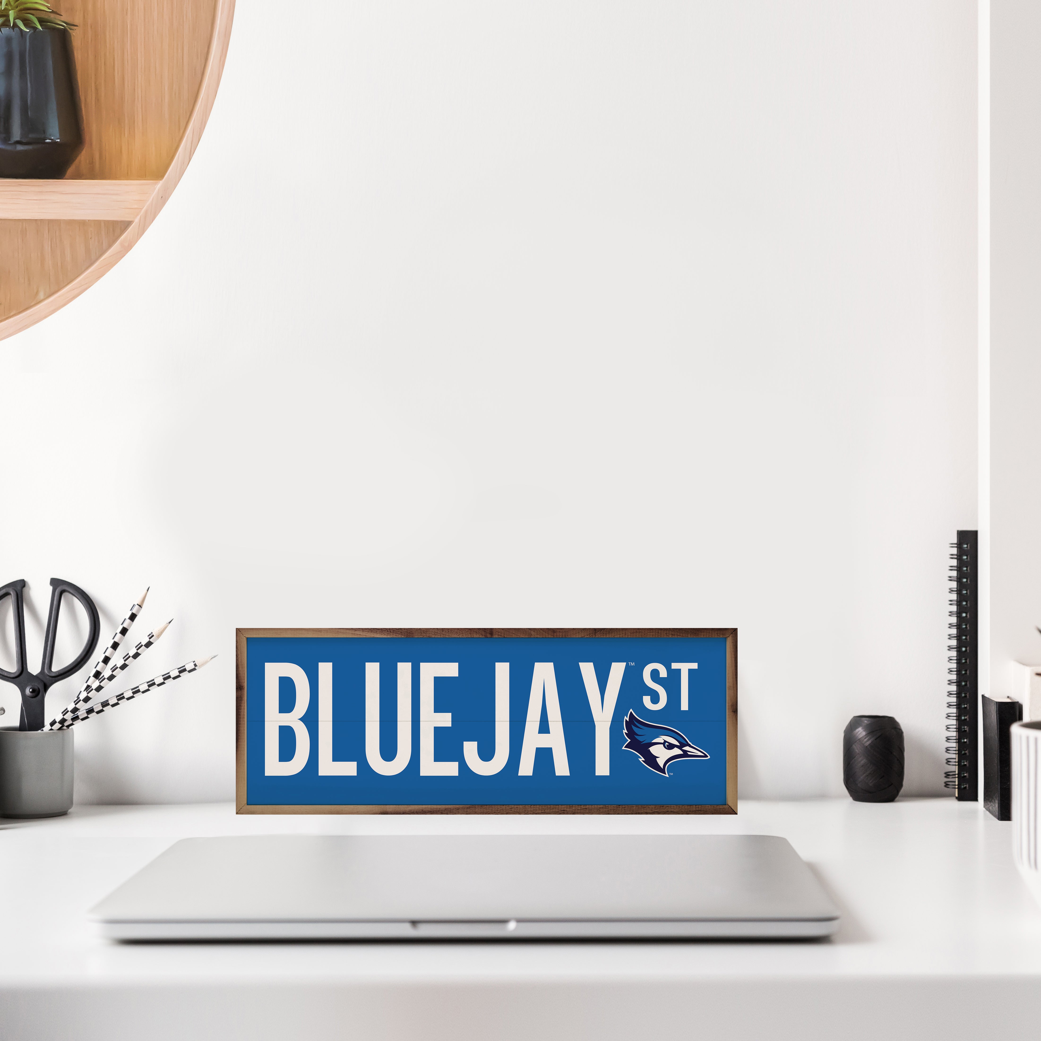 Street Name Creighton 24x8 / White