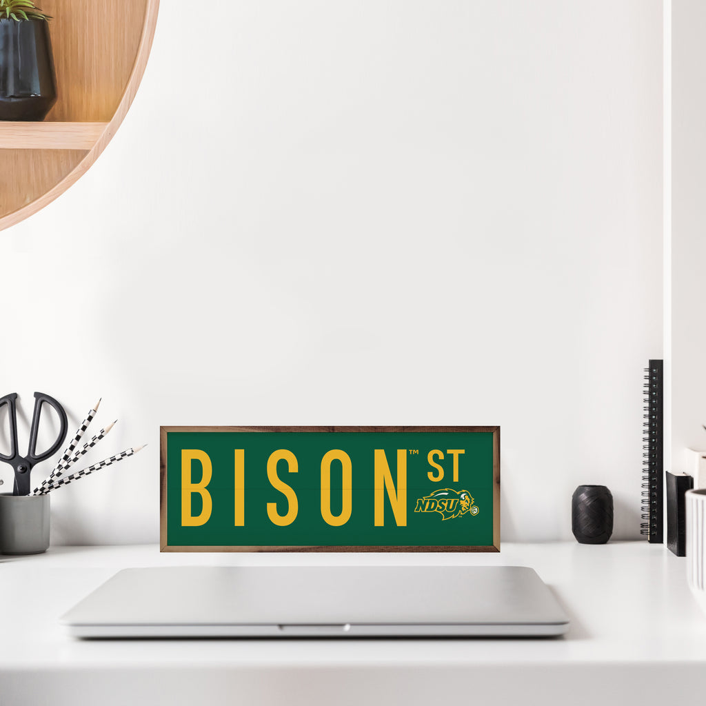 Street NDSU 24x8 / White